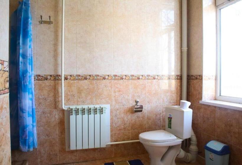 اتاق استاندارد چهار تخته, Khan