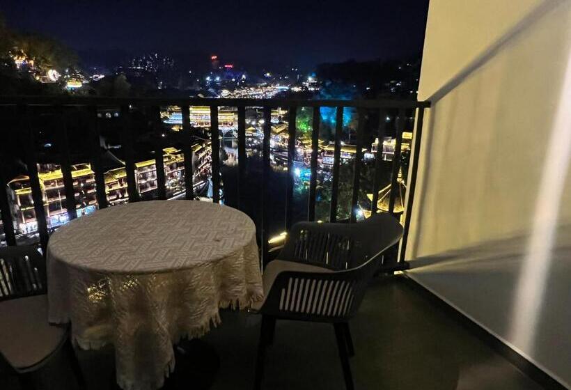 Семейный Номер, Phoenix Best River View B&b