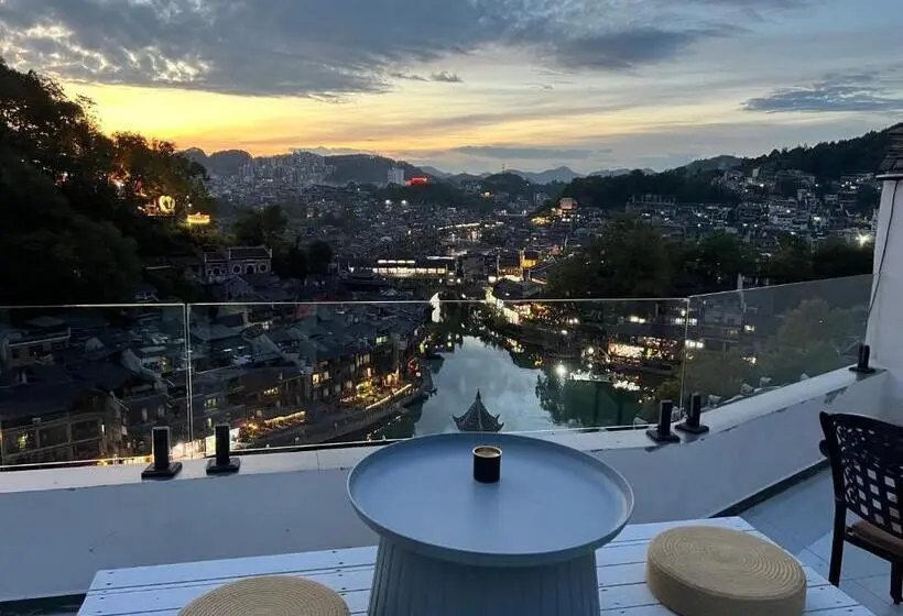 リバービュースイート, Phoenix Best River View B&b