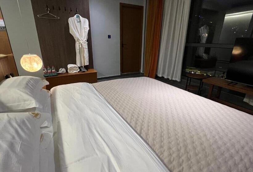 스탠다드 룸 더블 침대 2개, Phoenix Best River View B&b