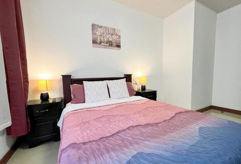 اتاق استاندارد با سرویس بهداشتی مشترک, Viva Guest House