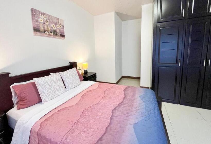 اتاق استاندارد با سرویس بهداشتی مشترک, Viva Guest House