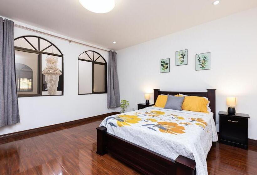 اتاق استاندارد با سرویس بهداشتی مشترک, Viva Guest House