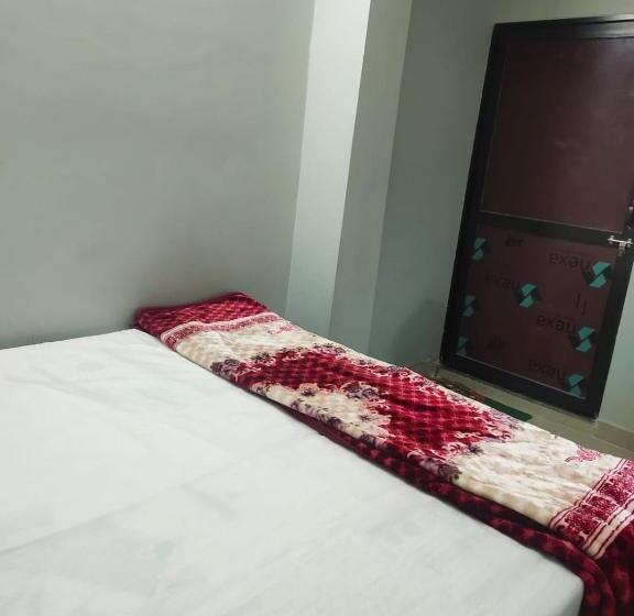 اتاق استاندارد با بالکن, Pink City Backpackers