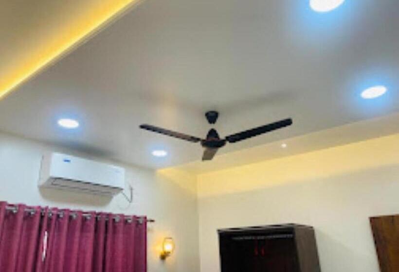 חדר דלוקס, Country In Lodging, Satara