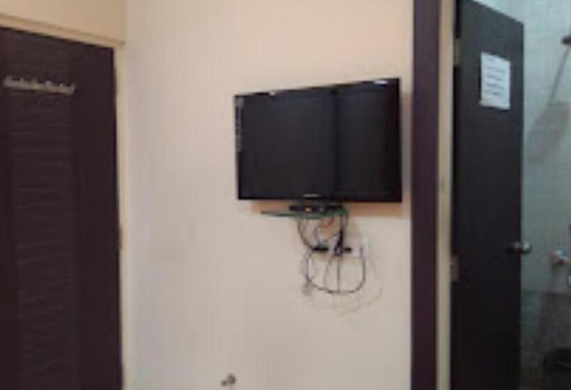 Номер Deluxe, Girnar Amravati