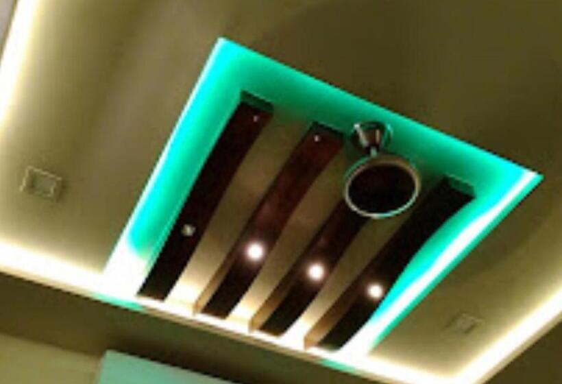 Номер Deluxe, Girnar Amravati