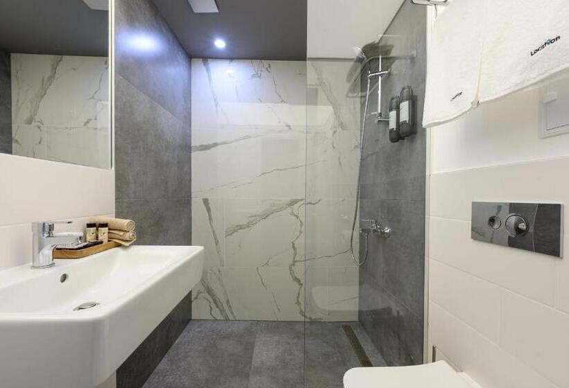 스탠다드 룸, Location