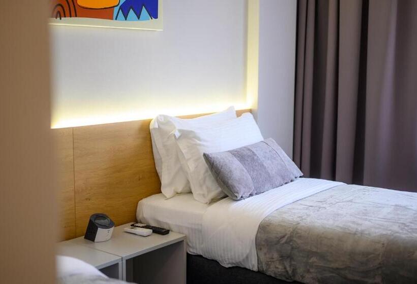 스탠다드 룸, Location