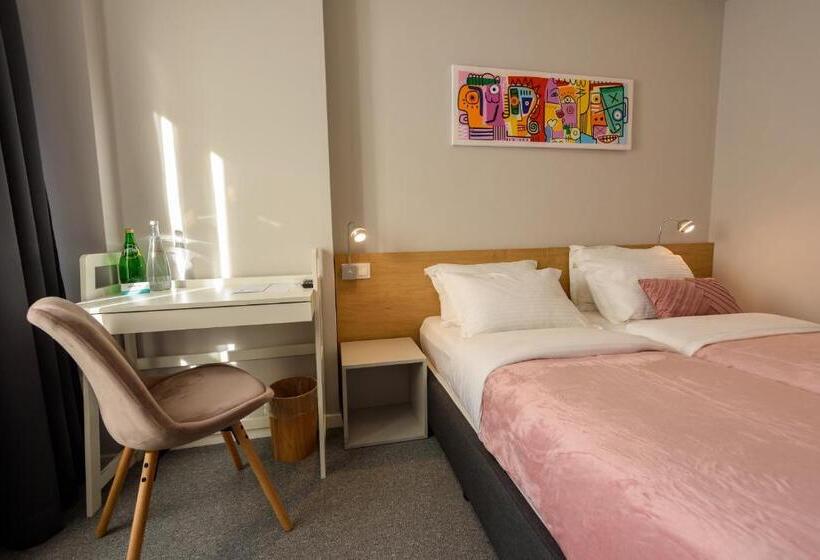 스탠다드 룸, Location