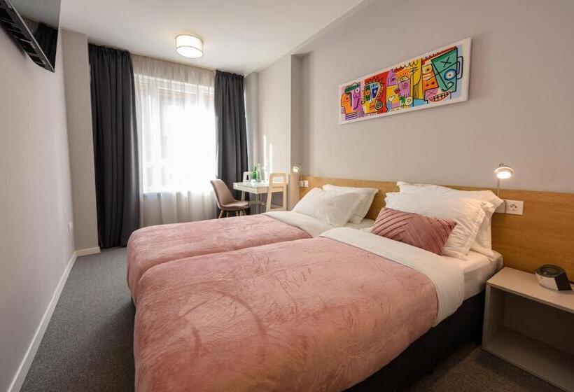 스탠다드 룸, Location