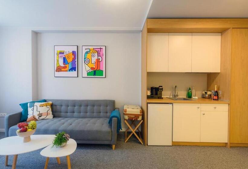 스탠다드 스튜디오, Location