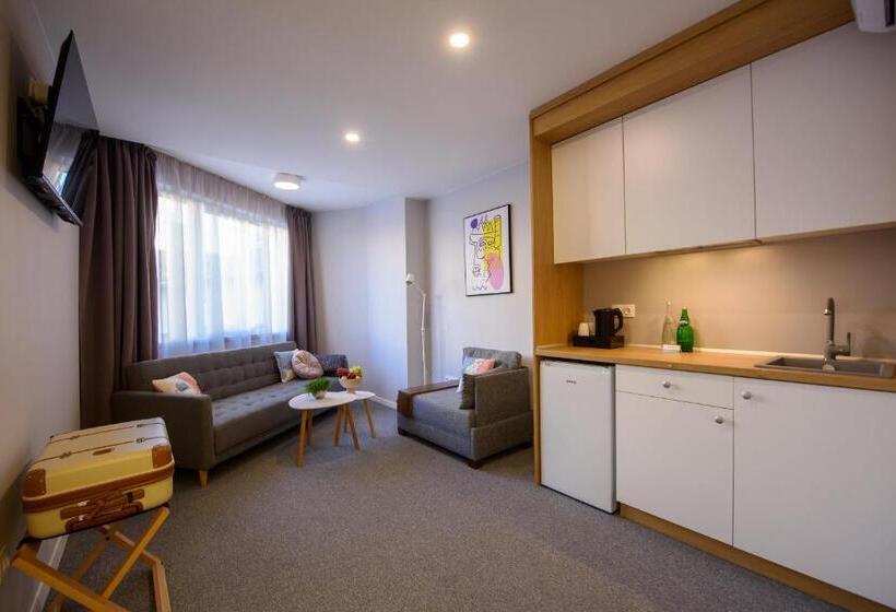 스탠다드 스튜디오, Location