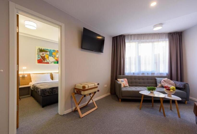 스탠다드 스튜디오, Location