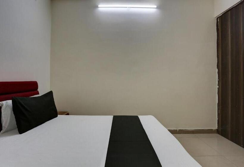 Klassiskt Trippelrum, Omi Inn Manesar