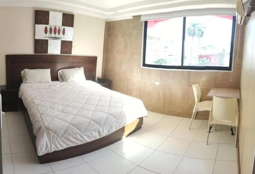 اتاق استاندارد, San Thomas Inn