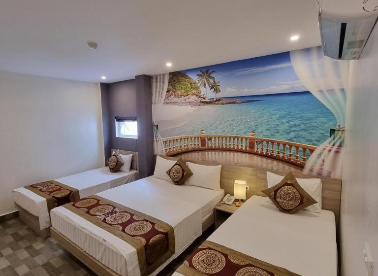 اتاق استاندارد سه نفره, Stone Lotus