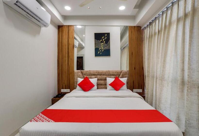 غرفة كلاسيكية ثلاثية, Oyo Hotel Rooms
