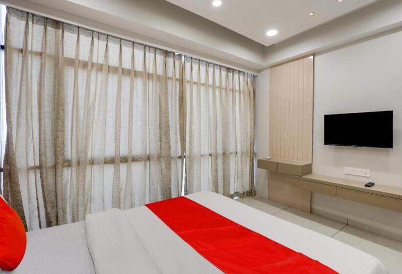 غرفة كلاسيكية ثلاثية, Oyo Hotel Rooms