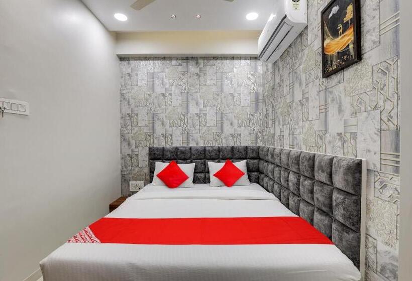 غرفة كلاسيكية ثلاثية, Oyo Hotel Rooms