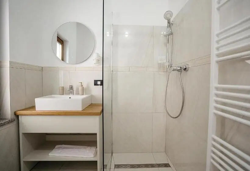 اتاق استاندارد با بالکن, Casa Mecva
