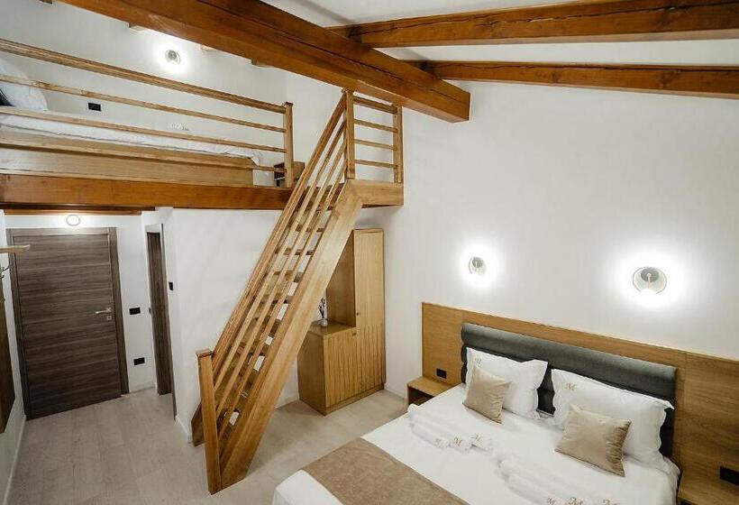 חדר לארבעה סטנדרטי עם מרפסת, Casa Mecva