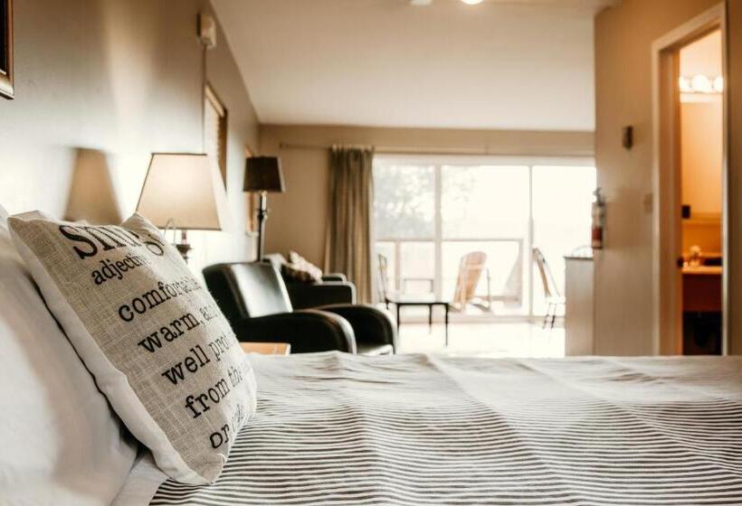 Büyük Çift Kişilik Yataklı Süit, Page S Inn On Silva Bay