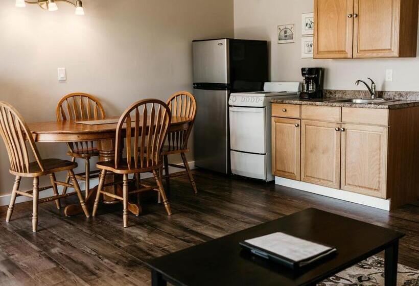 Büyük Çift Kişilik Yataklı Süit, Page S Inn On Silva Bay