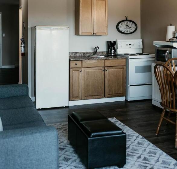 Deluxe Suite King Bed, Page S Inn On Silva Bay