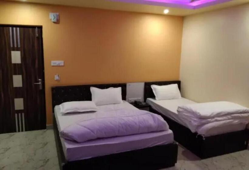 اتاق لوکس سه تخته, Aviani New Digha