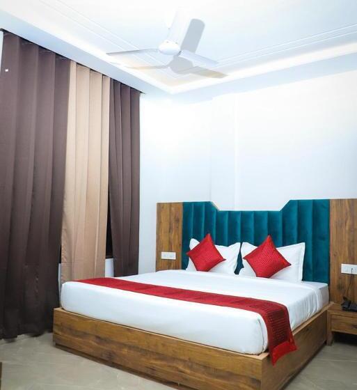 Quarto Deluxe, Del