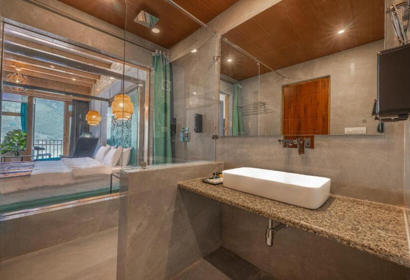 اتاق استاندارد با تخت بزرگ, Echor Himalayan Heights Luxe Manali