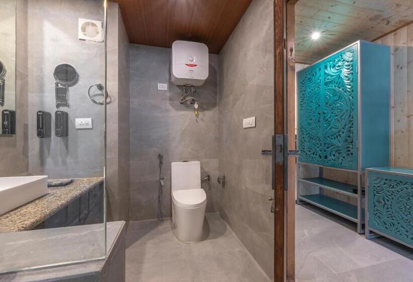 اتاق لوکس با بالکن, Echor Himalayan Heights Luxe Manali