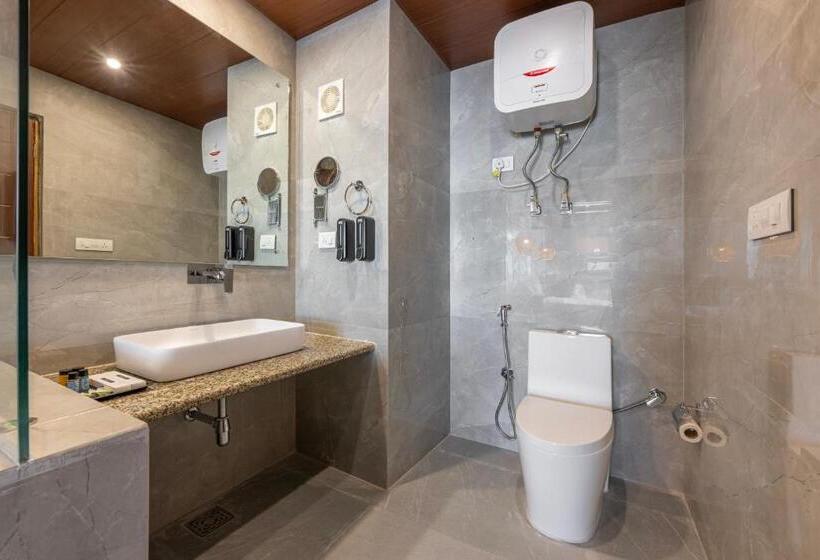 اتاق لوکس با بالکن, Echor Himalayan Heights Luxe Manali