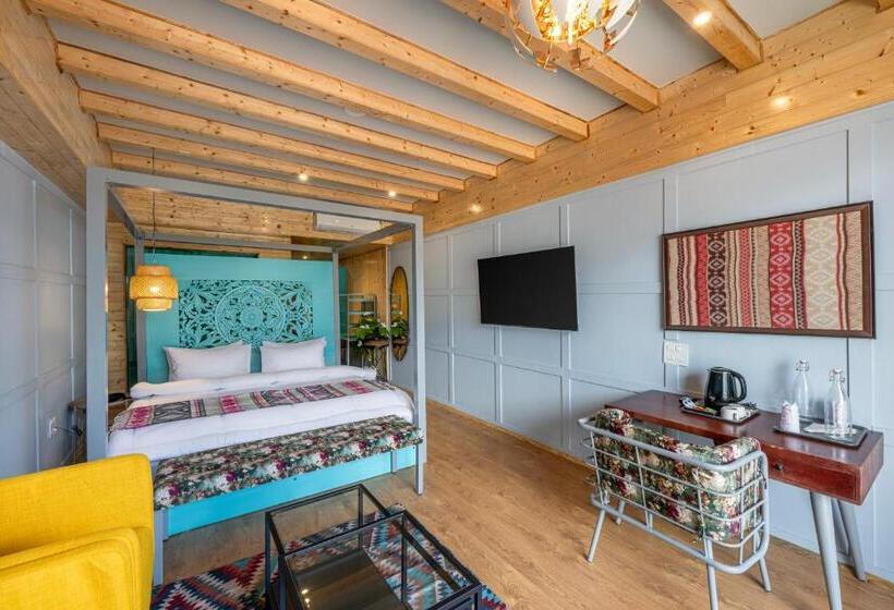 اتاق لوکس با بالکن, Echor Himalayan Heights Luxe Manali