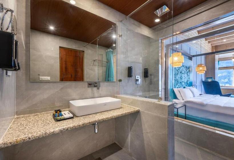 اتاق استاندارد با تخت بزرگ, Echor Himalayan Heights Luxe Manali