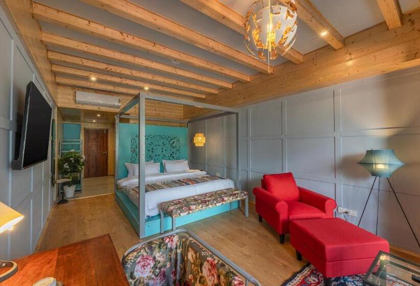 اتاق لوکس با بالکن, Echor Himalayan Heights Luxe Manali