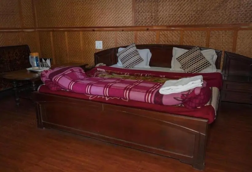 スタンダードルーム, Himalaya Mount View Resort Uttarakhand