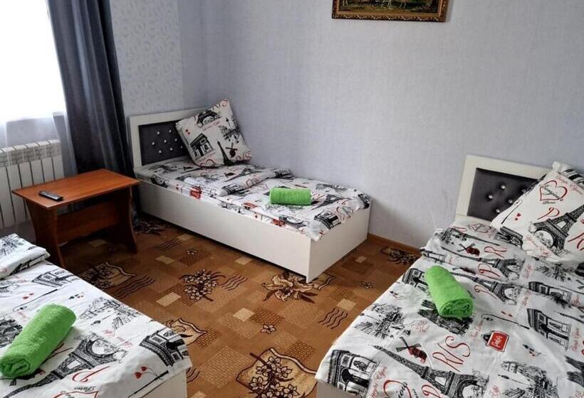 غرفة قياسية ثلاثية حمام مشترك, Hurma гостиница хостел кафе бар