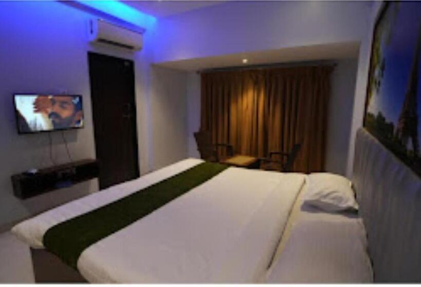 Номер Deluxe Кровать Кинг, Modi Samrat Aurangabad