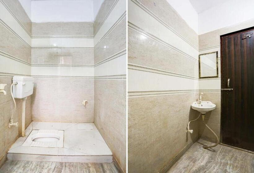 Quarto Triplo Clássico, Oyo Jr Guest House