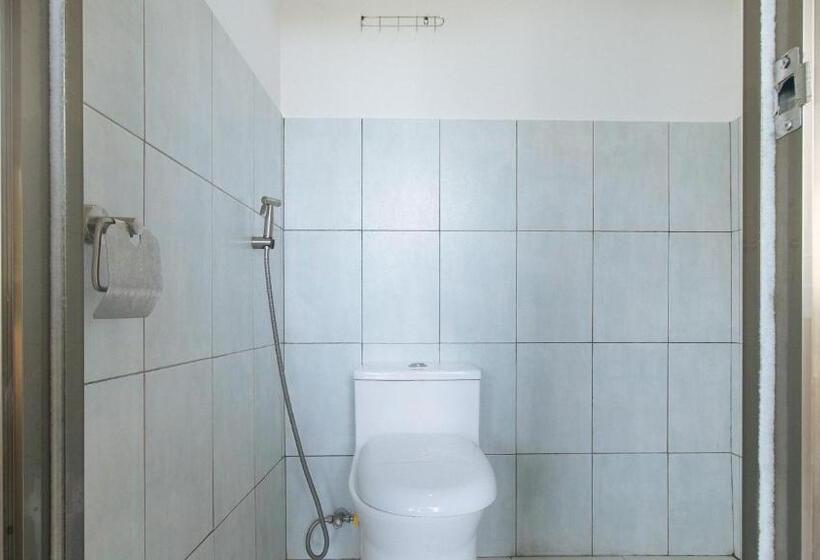 اتاق استاندارد با سرویس بهداشتی مشترک, Reddoorz @ Cristina S Hideaway Resort Tanay