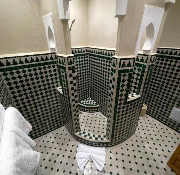 اتاق پریمیوم چهارنفره, Riad Touhfa Kasbah Marrakech