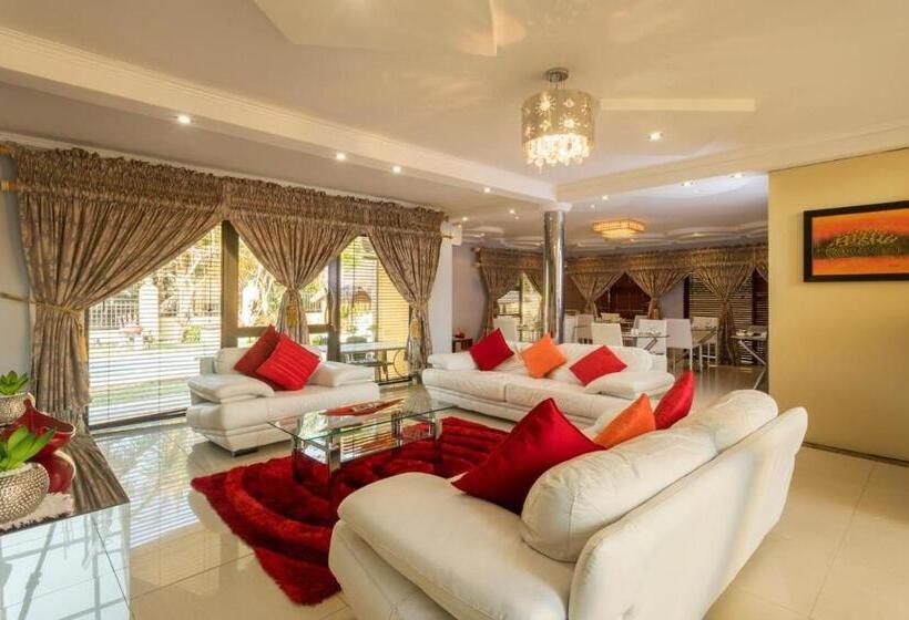 스탠다드 룸, Room In Guest Room   Ezulwini Guest House   Queen Room With Balcony For 2 Guests In Ballito