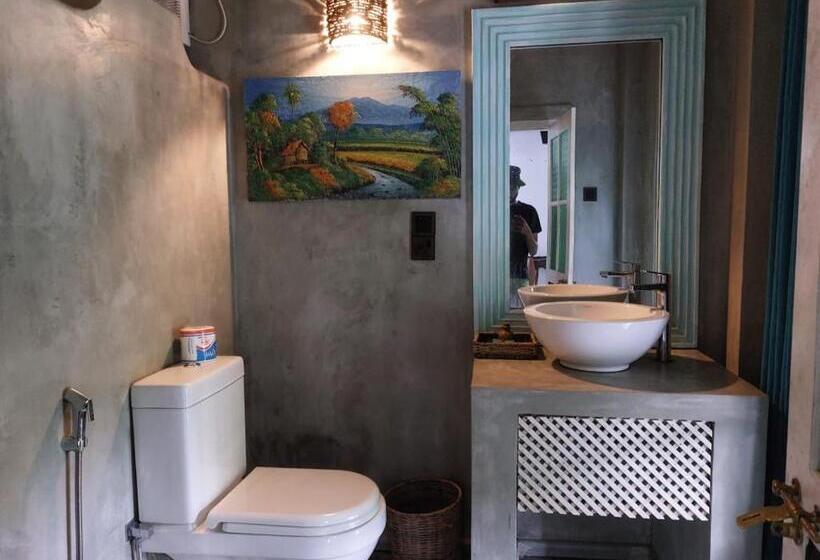 חדר סטנדרט עם מרפסת, Jansen’s Bungalow Sinharaja Rainforest Retreat