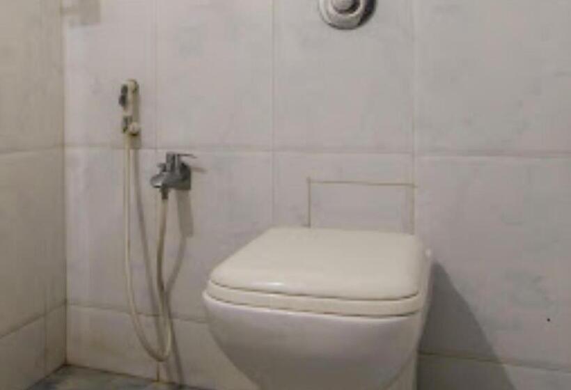 디럭스 룸, Skylight Royal Stay A Boutique Resort