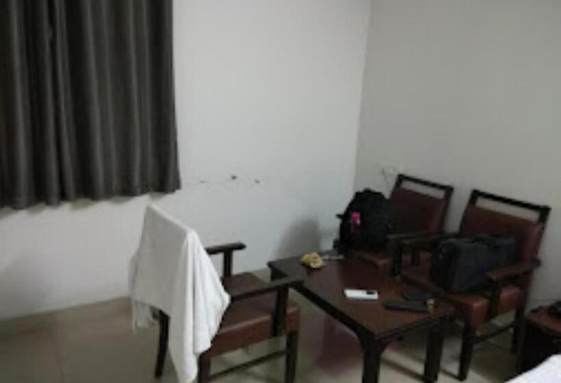 Номер Deluxe Кровать Кинг, Stay Inn Hotel Telangana