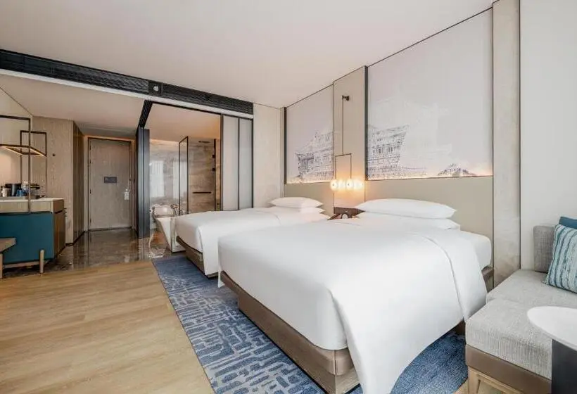 اتاق لوکس با چشم‌انداز دریاچه, Wuhan Marriott Hotel Wuchang