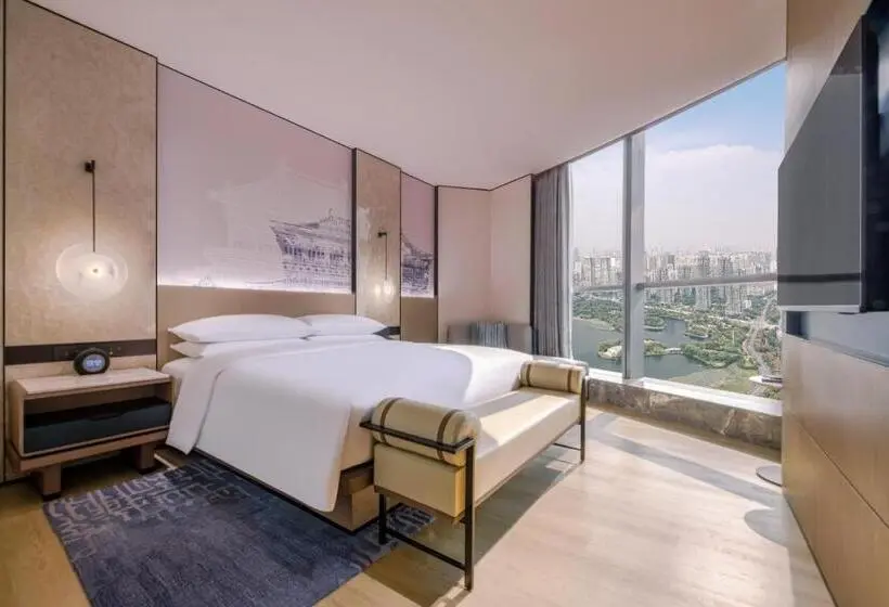 اتاق اجرایی با تخت بزرگ, Wuhan Marriott Hotel Wuchang