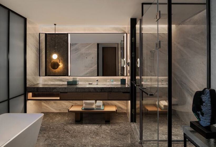 اتاق لوکس با چشمانداز دریاچه, Wuhan Marriott Hotel Wuchang